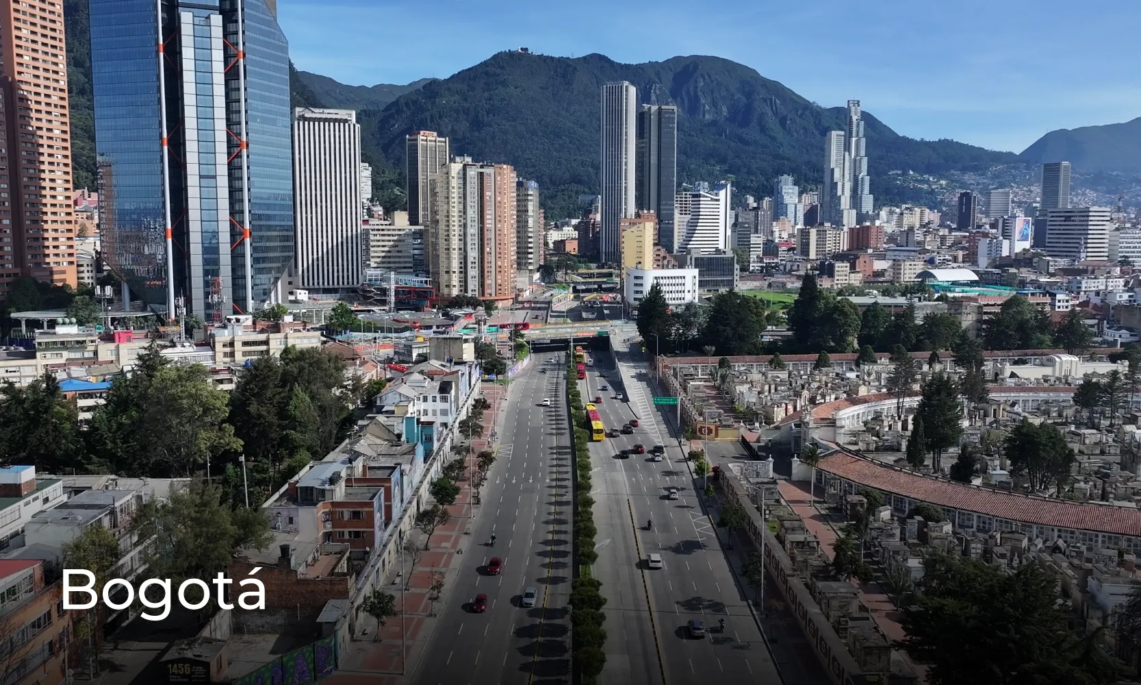 Vista panorámica de Bogotá, ciudad con vitrina GAC MOTOR